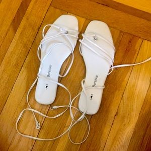 **NEVER WORN** Bershka white strappy sandals
